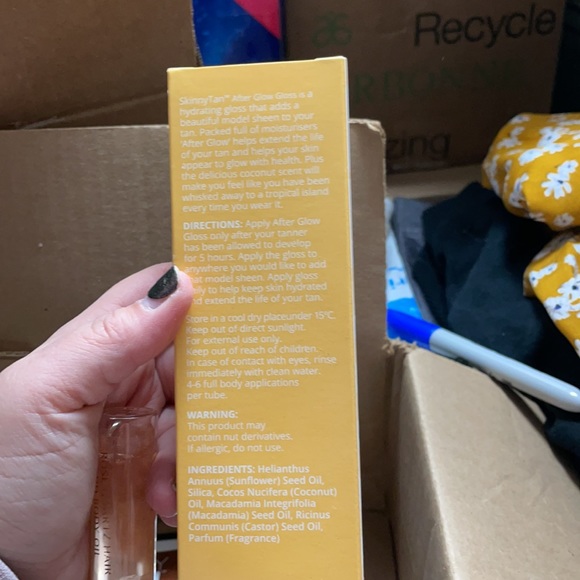 Skinny Tan Set and Tanning Mitt - Picture 9 of 12